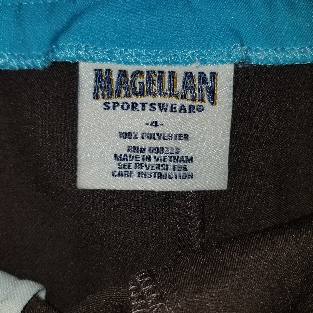 Magellan Shorts Size 4.